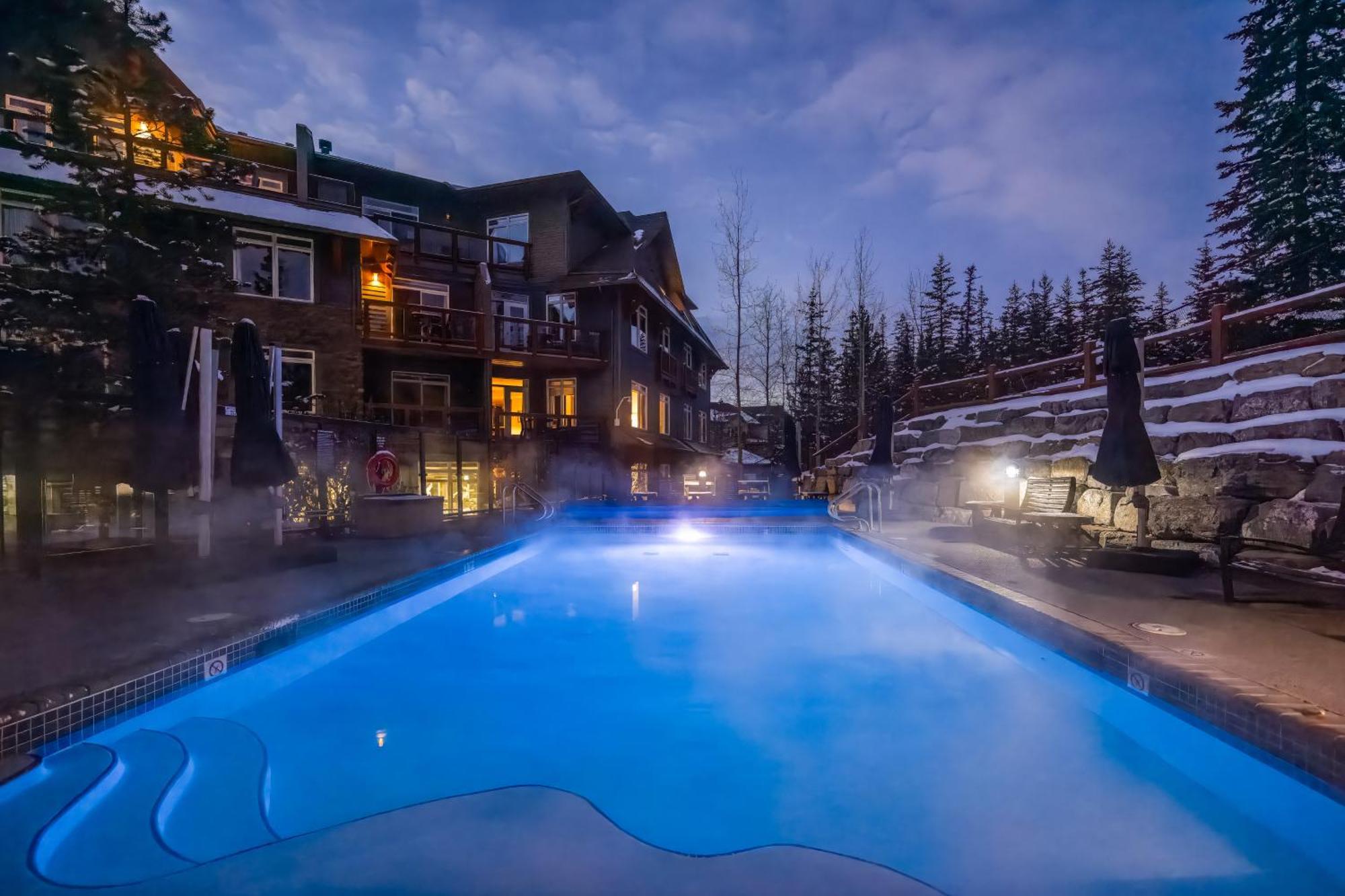 Blackstone Mountain Lodge By Clique Canmore Exterior foto