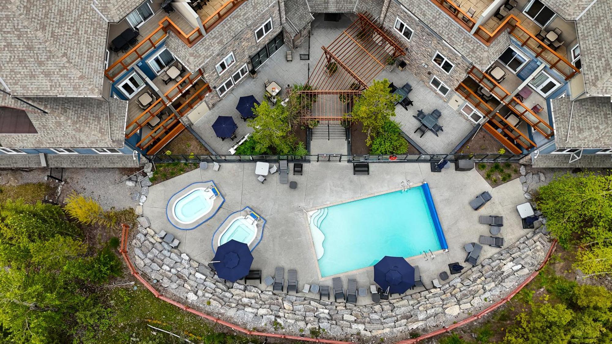 Blackstone Mountain Lodge By Clique Canmore Exterior foto